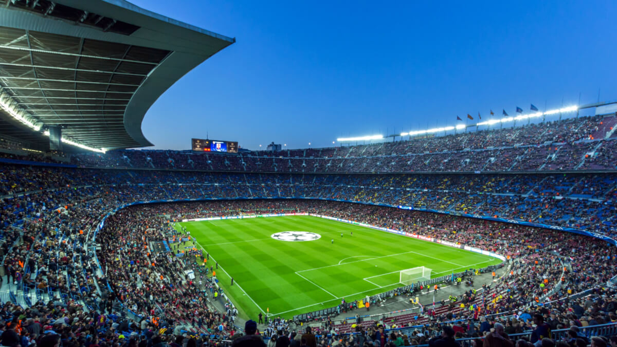 Vista panorámica del Camp Nou, estadio del FC Barcelona, España - <a data-cke-saved-href="https://depositphotos.com/es/?/" href="https://depositphotos.com/es/?/">Depositphotos</a>