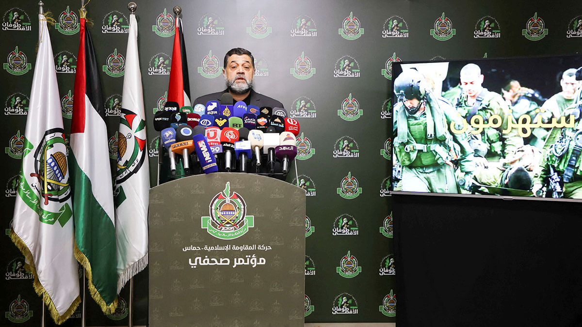 Osama Hamdan, durante una conferencia de prensa, en medio del conflicto en curso entre Israel y Hamas, en Beirut, Líbano, el 7 de mayo de 2024 - REUTERS/MOHAMED AZAKIR