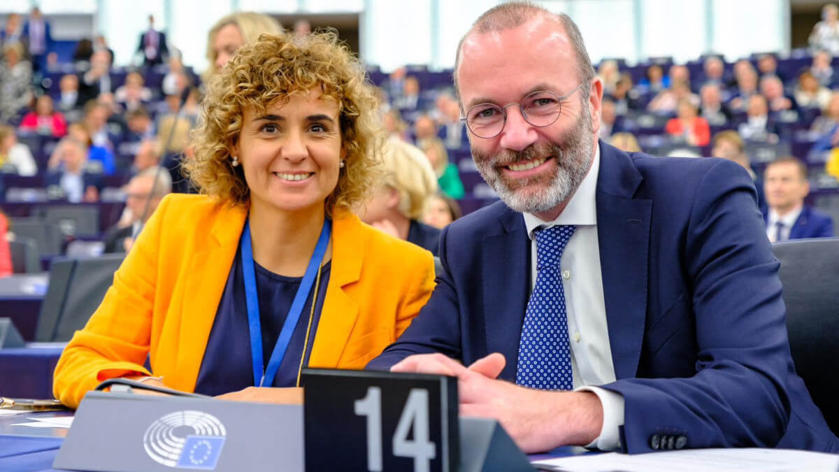 Dolors Monserrat y Manfred Weber