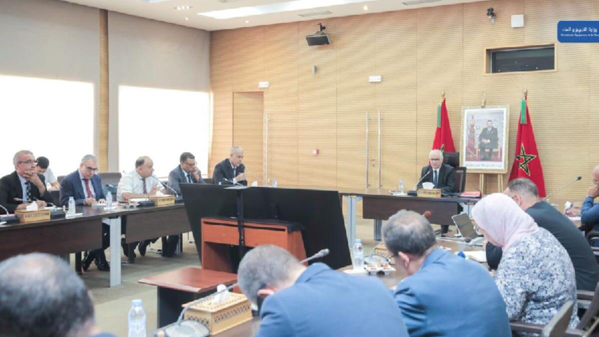PHOTO/MINISTERIO DE EQUIPAMIENTO Y AGUA - Reunión presidida por Nizar Baraka sobre la estrategia del agua