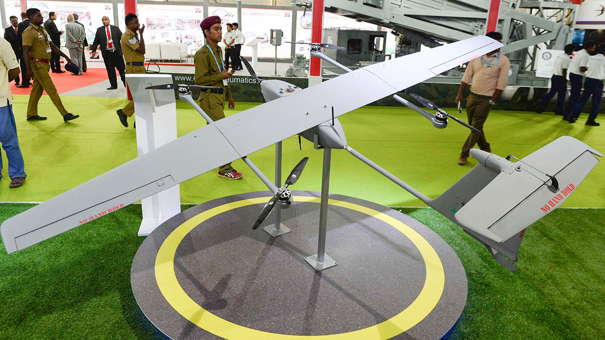 Беспилотный самолет индийской компании TATA Aerospace на DefExpo - AFP/ARUN SANKAR