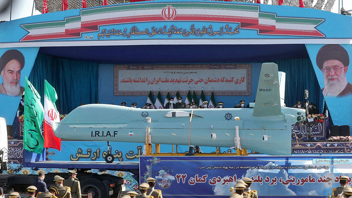 Dron de combate iraní Kaman-22 durante un desfile militar en Teherán - AFP/ PRESIDENCIA IRAN