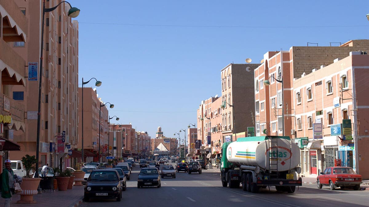 Avenida Meka en la ciudad de El Aaiún - PHOTO/ https://www.flickr.com/photos/cingularite/7322220174/