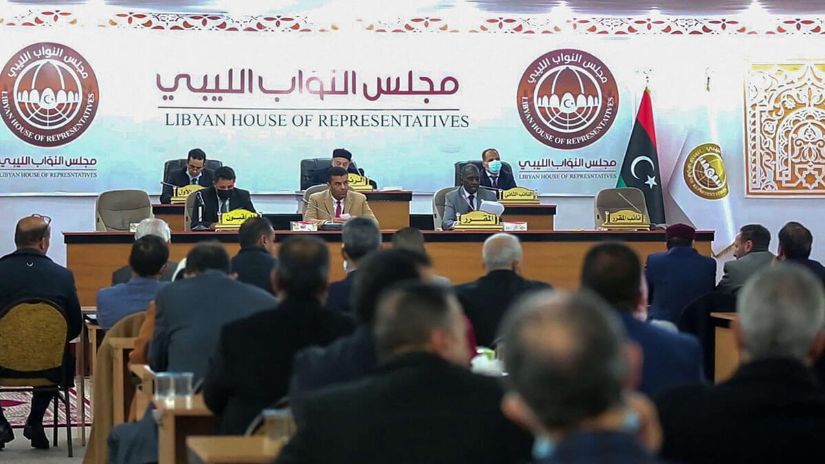 <p>Fotografía de archivo Cámara de Representantes de Libia muestra al parlamento en sesión en la ciudad oriental de Tobruk el 10 de febrero de 2022 - AFP / CÁMARA DE REPRESENTANTES DE LIBIA</p>
