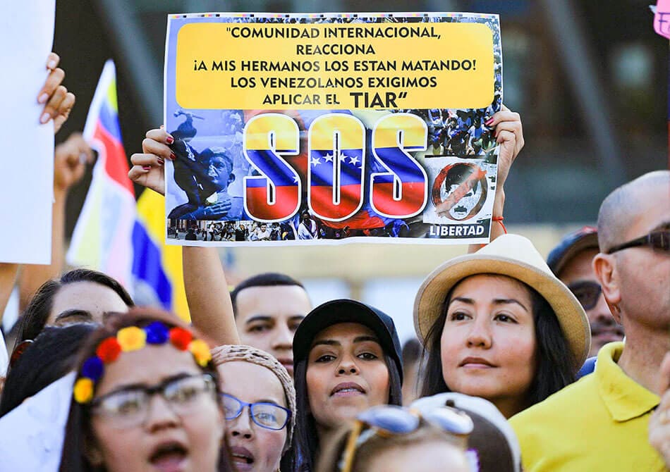 La líder opositora venezolana María Corina Machado había convocado concentraciones masivas en más de 300 ciudades de Venezuela y el exterior para intensificar la presión sobre Maduro para que reconozca lo que ella dice fue una victoria abrumadora de la oposición en las elecciones presidenciales del 28 de julio - AFP/ JAIME SALDARRIAGA