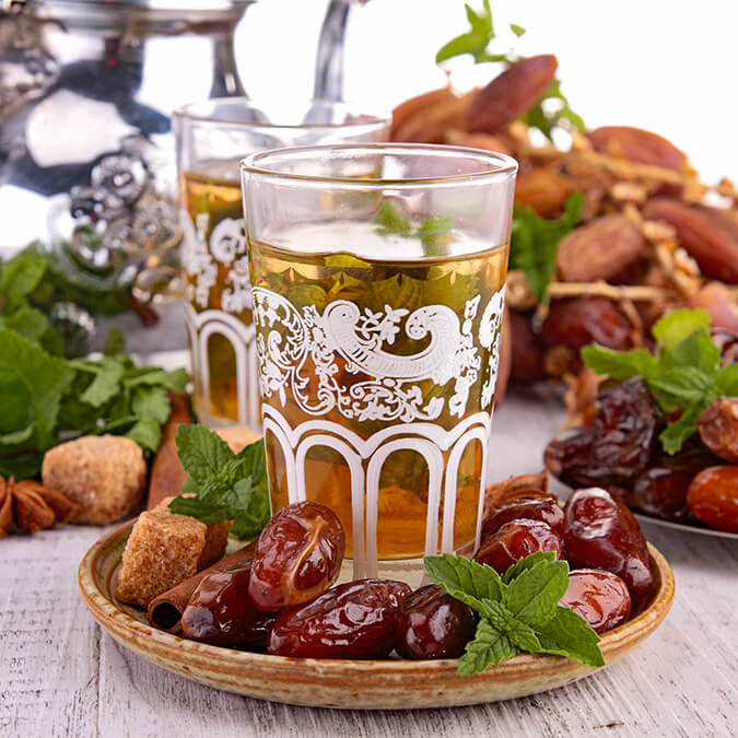 Té aromatizado con hojas hierbabuena - PHOTO/<a  data-cke-saved-href="https://depositphotos.com/es/?/" href="https://depositphotos.com/es/?/">Depositphotos</a>