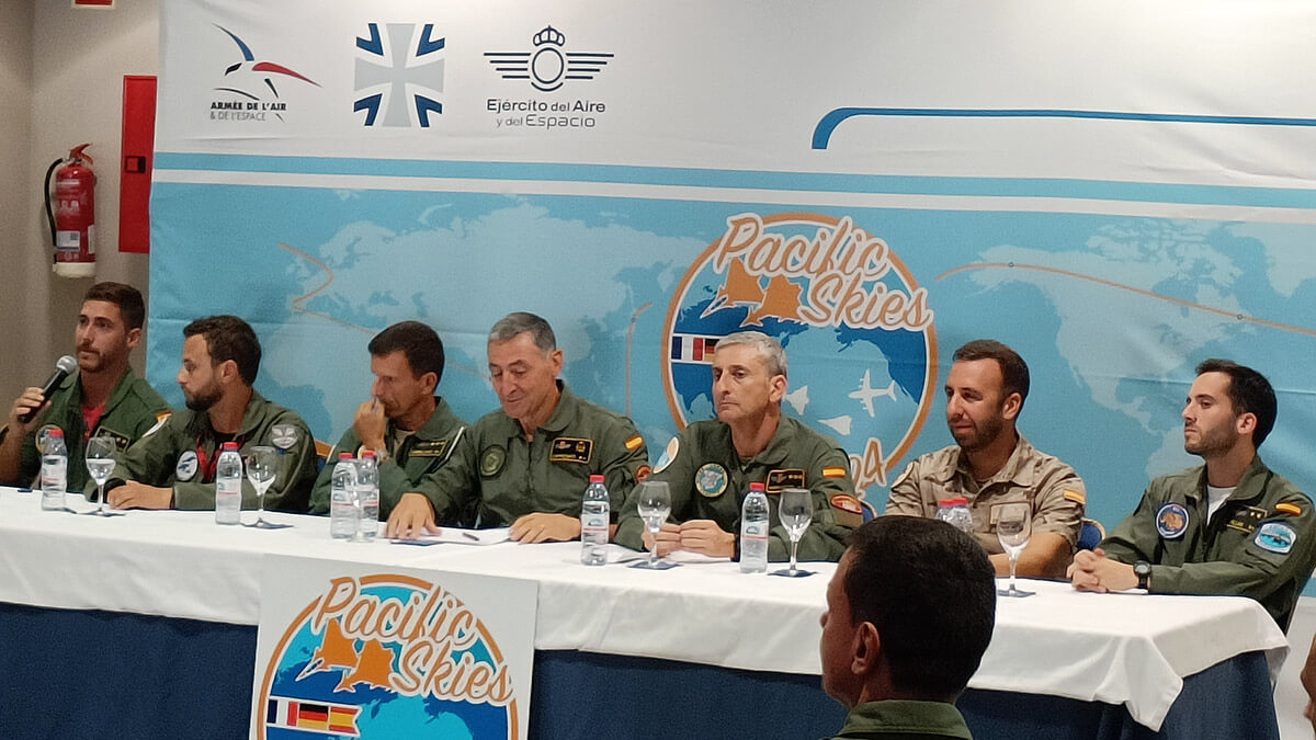 Los jóvenes pilotos del Eurofighter se enfrentaron en el ejercicio Tarang Shakti de India por primera vez con los Sukhoi Su-30 MKI, cuyo gran tamaño les hace visibles a mucha distancia - PHOTO/EAyE