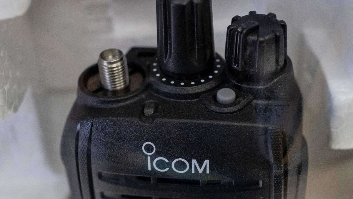 Un walkie-talkie con el logotipo de Icom - AFP/Kazuhiro NOGI