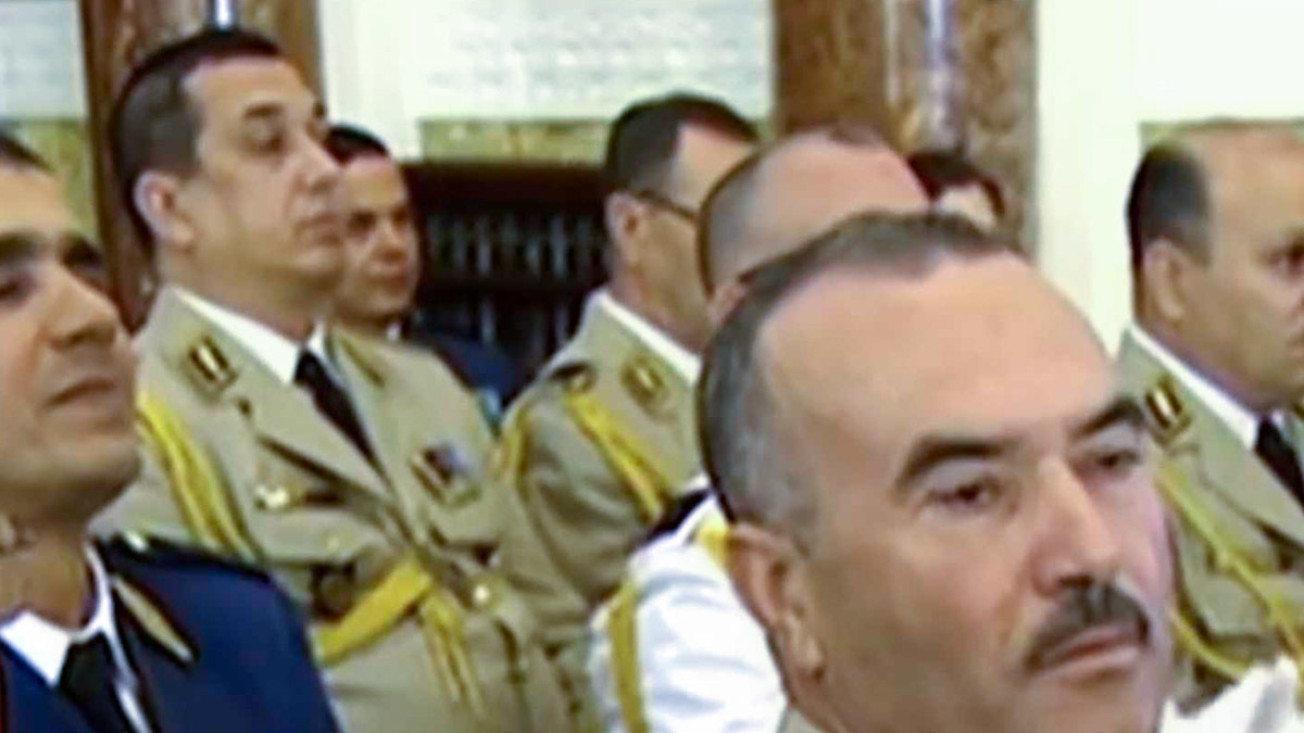 General Moussaoui, 3º por la izquierda