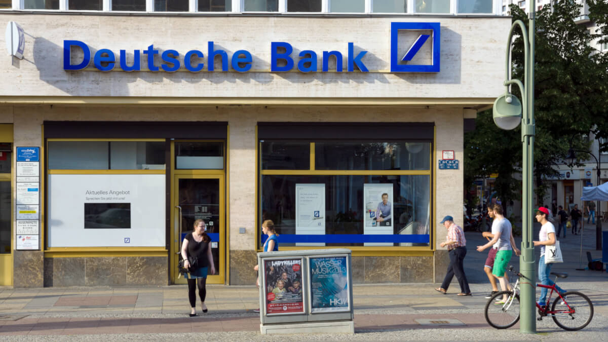 Oficinas del Deutsche Bank - <a data-cke-saved-href="https://depositphotos.com/es/?/" href="https://depositphotos.com/es/?/">Depositphotos</a>