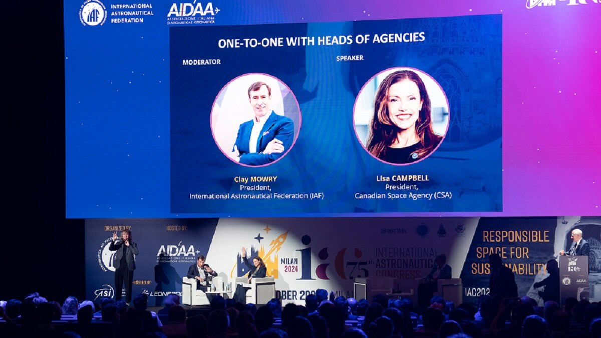 En su diálogo con el presidente de la IAF, Clay Mowry, la jefa de la CSA considera que paliar la basura espacial es una emergencia real y es urgente encontrar la solución - PHOTO/Iafastro-IAC 2024