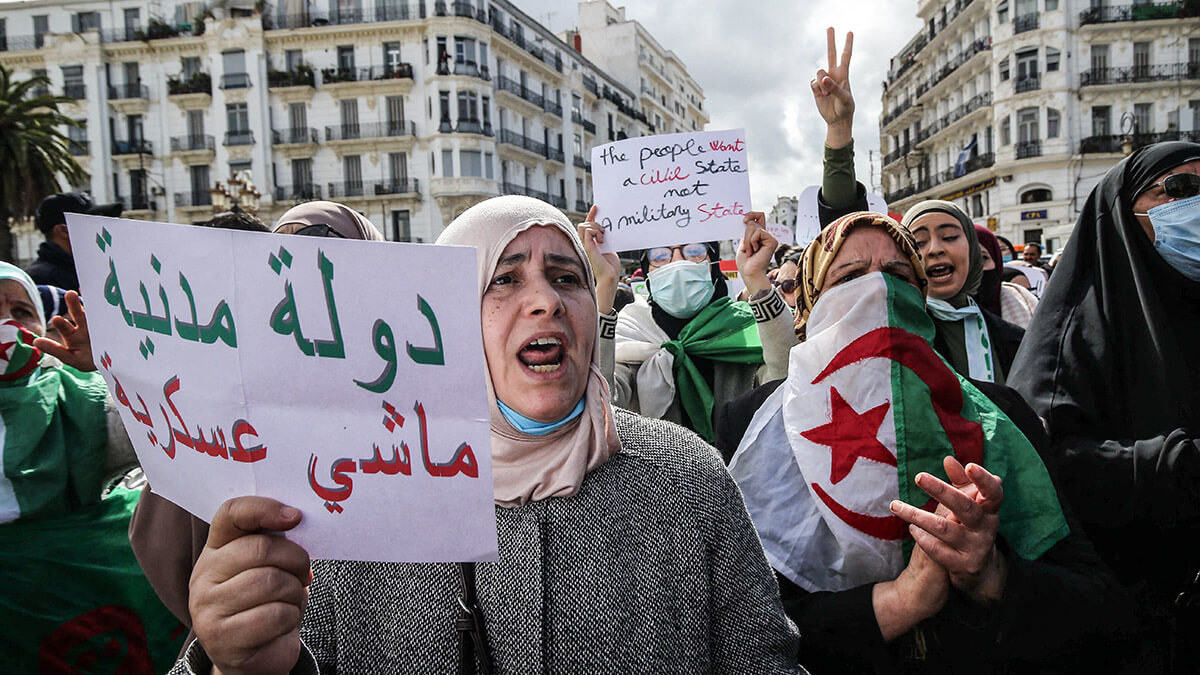Fototgrafia de archivo,mujeres marchan por Argel (Argelia) con motivo del Día Internacional de la Mujer, 8 de marzo de 2021 - NURPHOTO/ via AFP