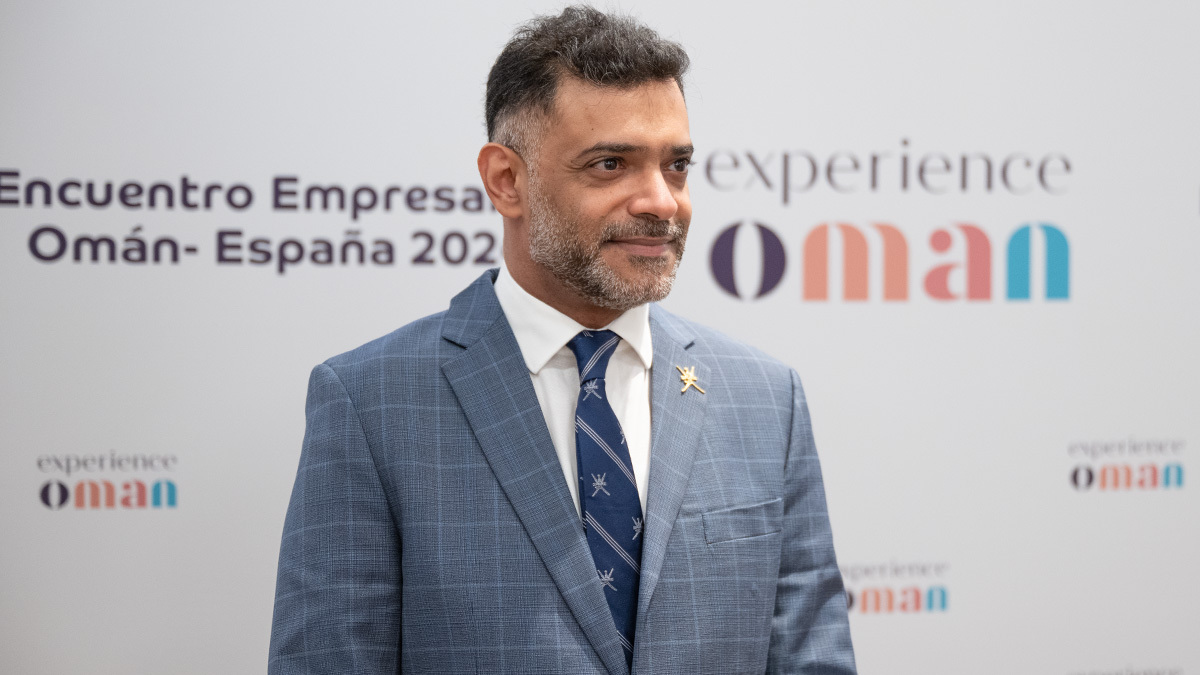 S. E. Azzan Al Busaidi, subsecretario de Patrimonio y Turismo del Sultanato de Omán - ATALAYAR/ GUILLERMO LÓPEZ