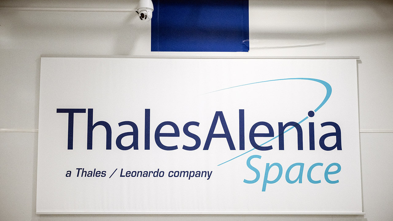 Logotipo de Thales Alenia Space - AFP/LIONEL BONAVENTURE
