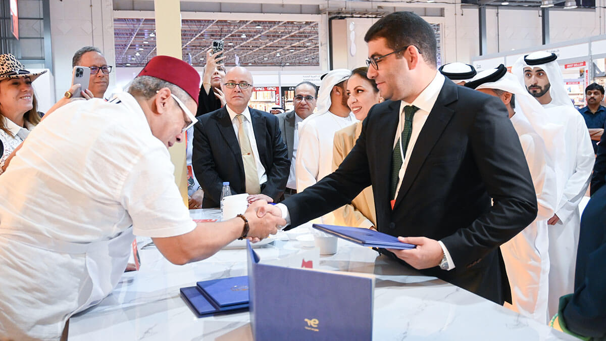 El ministro de Juventud, Cultura y Comunicación visitó y saludó a los distintos editores marroquíes que participan en la SIBF - PHOTO/ANTONIA CORTÉS