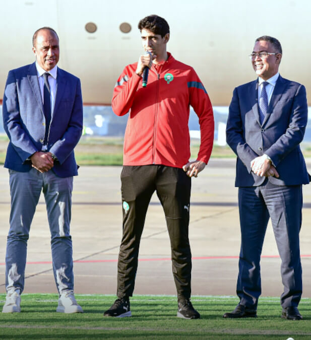 Yassine Bono, capitan de la selección nacional durante la presentación de la nueva camiseta - PHOTO / @FRMFOFFICIEL