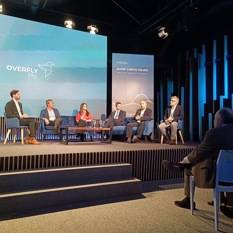 En el panel dedicado al desarrollo tecnológico del New Space han participado Joaquín Rodríguez (CATEC), Ainara Santa Eufemia (Satlantis), Raúl Herrero (CEiiA), Demetrio López (Alter) y Josep Colomé (IEEC) - PHOTO/JPons