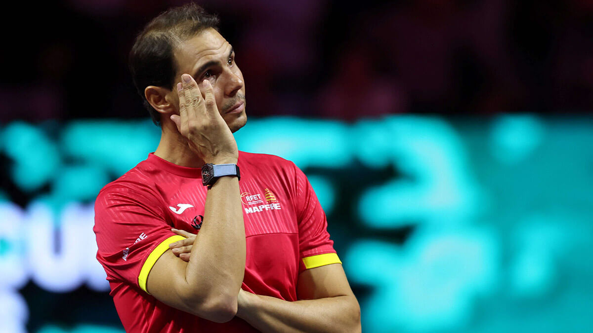 <p>El español Rafael Nadal llora mientras asiste a un homenaje a su carrera - AFP/THOMAS COEX </p>