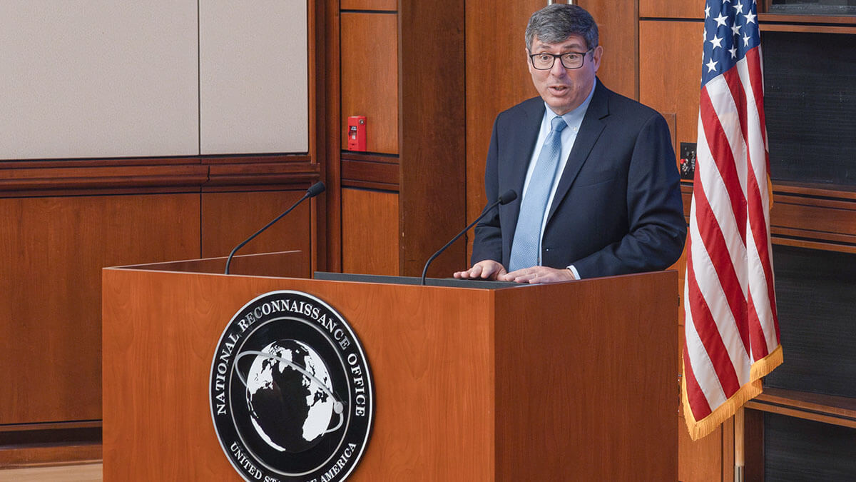 El director de la NRO es Chistopher Scolese, designado por Trump en 2019 y cuya meta es multiplicar en una década por cuatro el número de satélites espía y aumentar por diez el volumen de imágenes y datos que proporciona - PHOTO/NRO