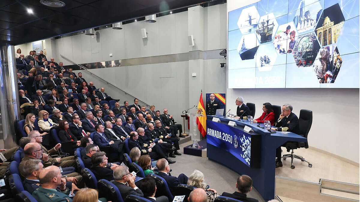 La presentación en el Cuartel General de la Armada fue ante las autoridades del ministerio de Defensa, altos mandos de la Institución, los Ejércitos y Guardia Civil, directivos de la industria y agregados de defensa - PHOTO/MDE-Iñaki Gómez