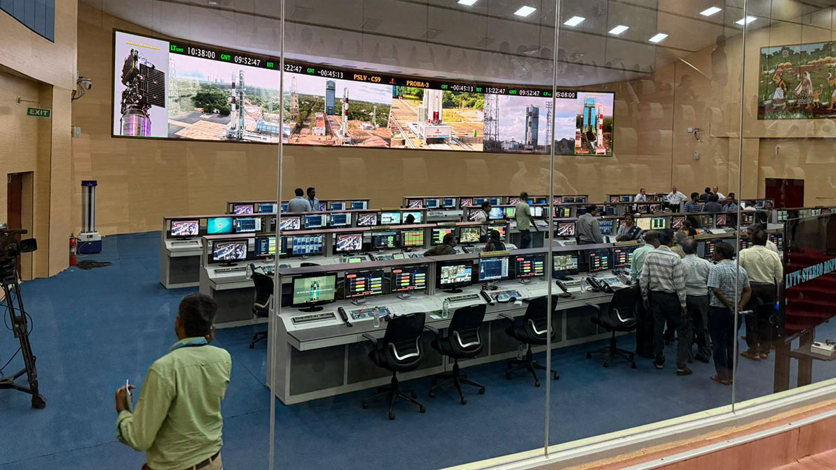 La Organización de Investigación Espacial de India (ISRO) cuenta con todos los medios tecnológicos necesarios para despegue, control y seguimiento de sus propios cohetes espaciales - PHOTO/ESQE