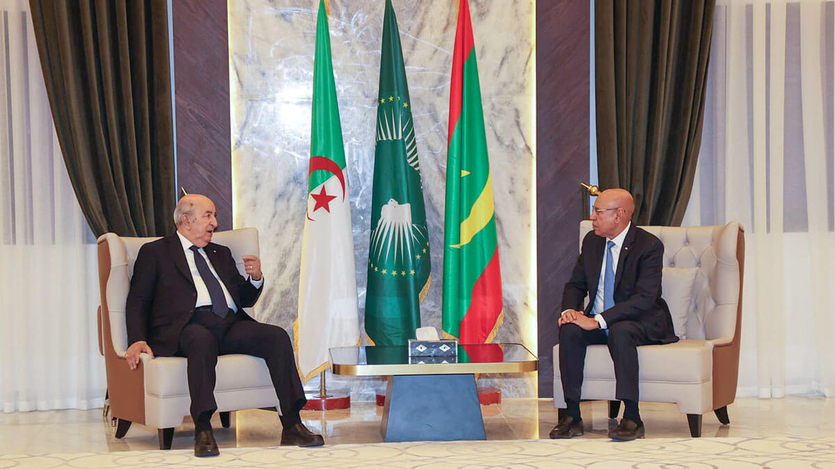 Mohamed Ould Ghazouani, presidente de la República Islámica de Mauritania, y Abdelmadjid Tebboune, presidente de Argelia, durante la primera visita de un presidente argelino al país mauritano en 37 años - PHOTO/AlgerianPresidency