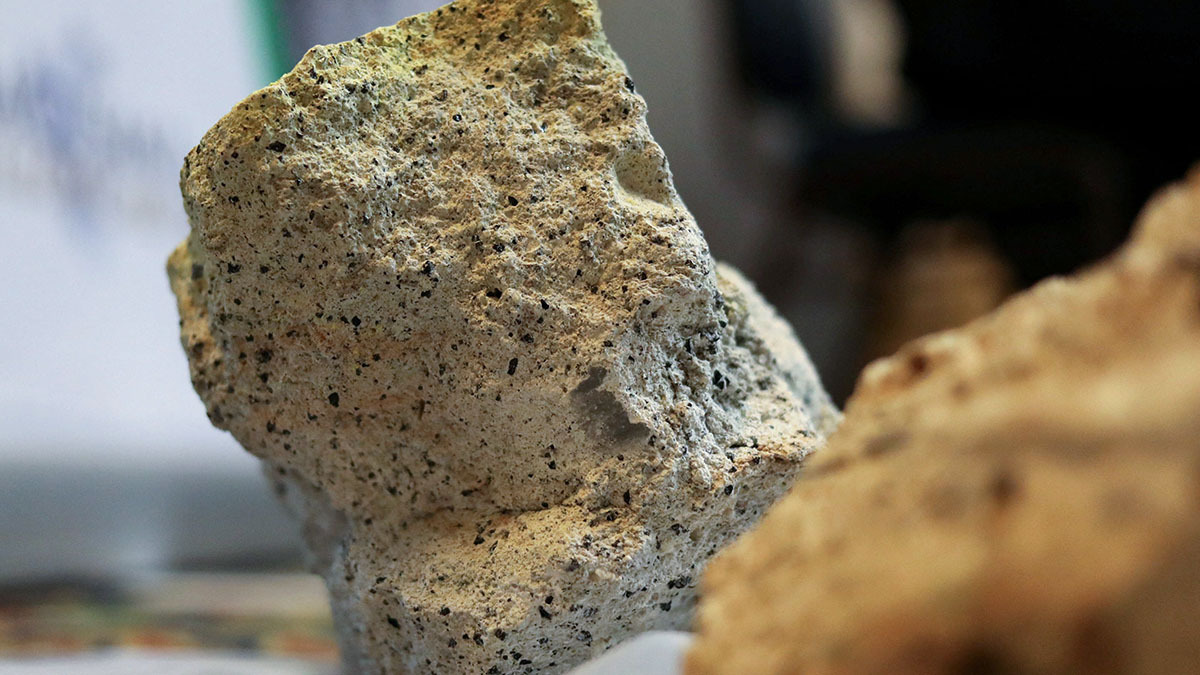 Piedra de uranio - REUTERS/ MARIANA BAZO