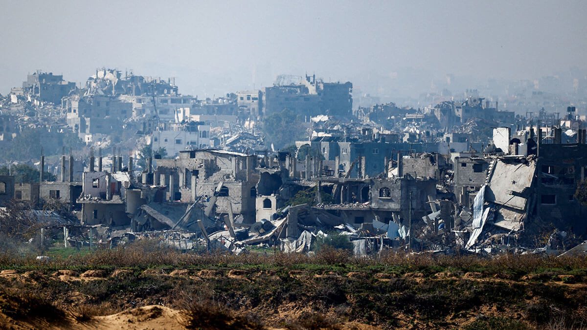 <p>Edificios en ruinas en el norte de Gaza, en medio del conflicto en curso entre Israel y Hamás, vistos desde Israel, el 13 de enero de 2025 - REUTERS/ AMIR COHEN </p>