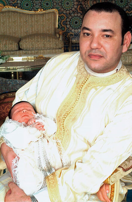 <p>Primeras fotografías de la princesa Lalla Khadija con su padre el rey Mohamed VI, el 28 de febrero de 2007 - PHOTO/PALACIO REAL DE MARRUECOS/MAP/COLECCIÓN PRIVADA </p>
<p> </p>