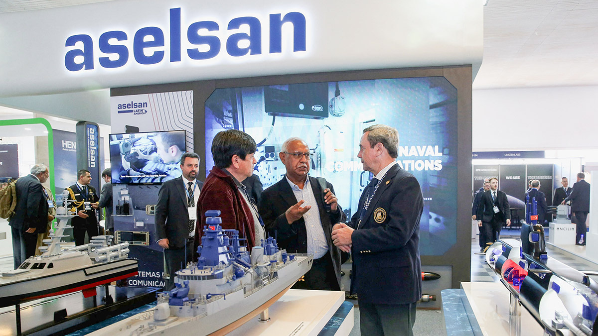 <p>Pabellón de la industria de defensa de Turquía, Aselsan, durante la Exposición Internacional Marítima de Defensa para América Latina, llamada Exponaval 2024, en Valparaíso, Chile, el 3 de diciembre de 2024 - REUTERS/ RODRIGO GARRIDO</p>