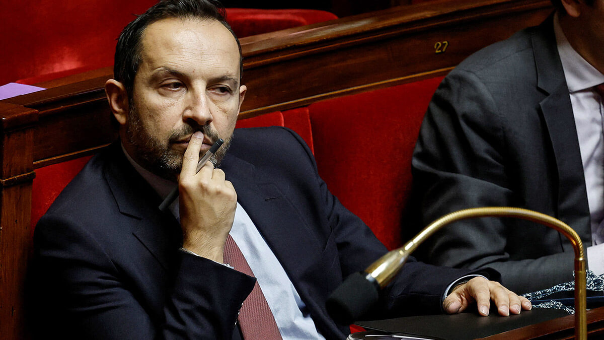 El diputado Sébastien Chenu, del grupo parlamentario del partido de extrema derecha francés Agrupamiento Nacional (RN) - REUTERS/ GONZALO FUENTES
