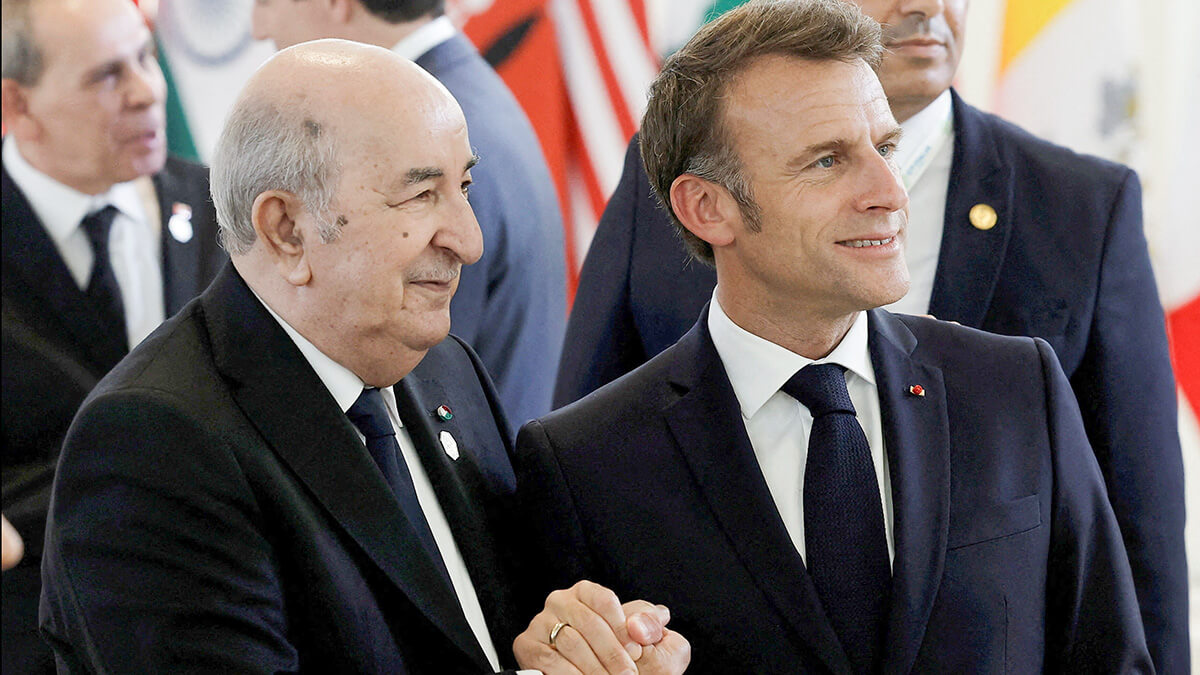 El presidente de Argelia, Abdelmadjid Tebboune, y el presidente francés, Emmanuel Macron - REUTERS/ LOUISA GOULIAMAKI