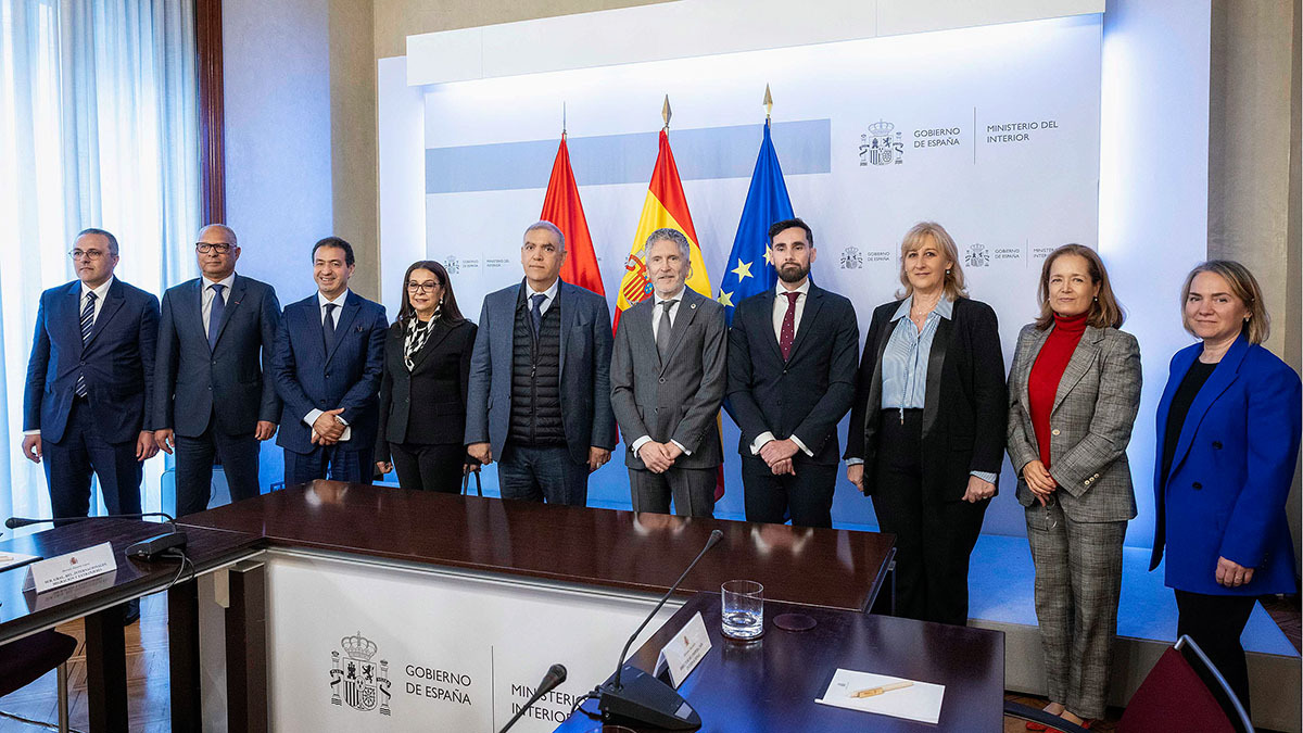 Fotografia de la reunión del ministro del Interior y su homólogo marroquí - PHOTO/ Ministerio del Interior