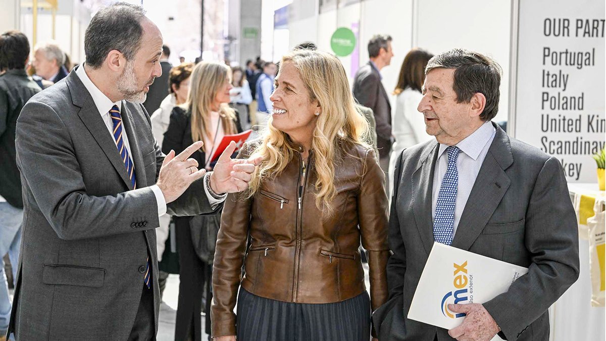 Visita de la consejera de Economía, Hacienda y Empleo, Rocío Albert, a la zona de exposición de IMEX-Madrid 2024 - PHOTO/ IMEX