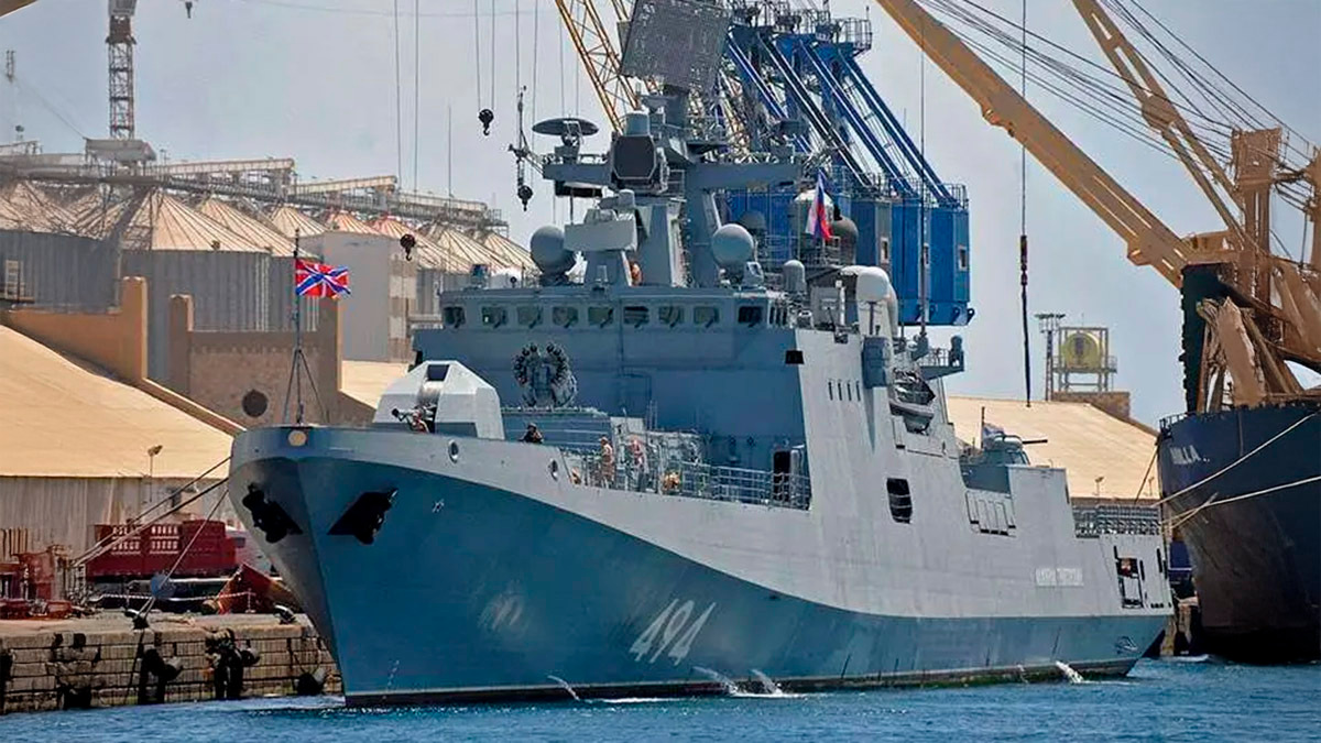<p>Fragata de la Armada rusa RFS Admiral Grigorovich (494), anclada en Puerto Sudán - PHOTO/ ARCHIVO</p>
