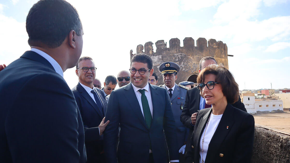 La ministra francesa de Cultura, Rachida Dati, acompañada por Mohamed Mehdi Bensaid, ministro de Cultura, Juventud y Comunicación marroquí - PHOTO/@datirachida