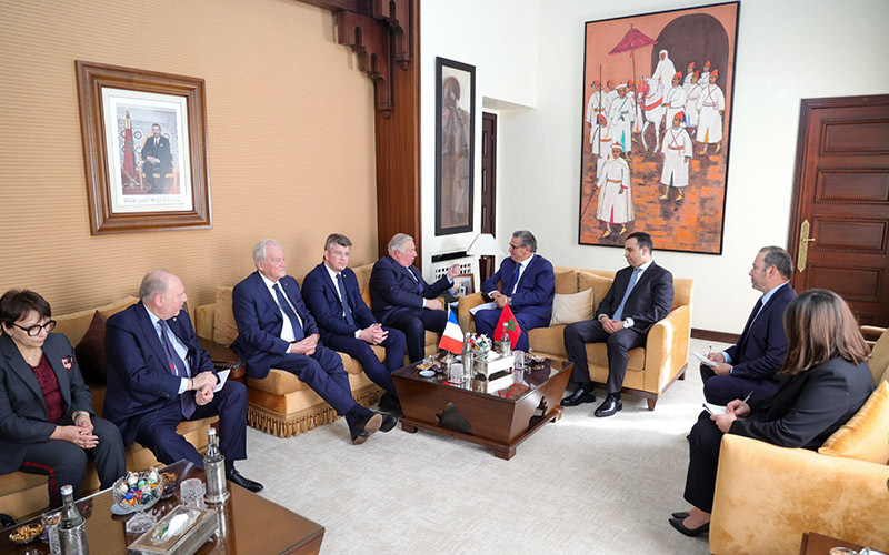 <p>Delegaciones de Marruecos y Francia encabezadas por Aziz Akhannouch, primer ministro de Marruecos, y el presidente del Senado francés, Gérard Larcher - PHOTO/ @ChefGov_ma</p>