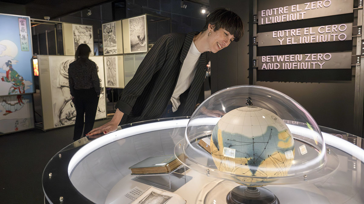 <p>Imagen de uno de los ámbitos de la exposición, referido a la búsqueda de vida en exoplanetas - PHOTO/ Fundación "la Caixa"</p>
