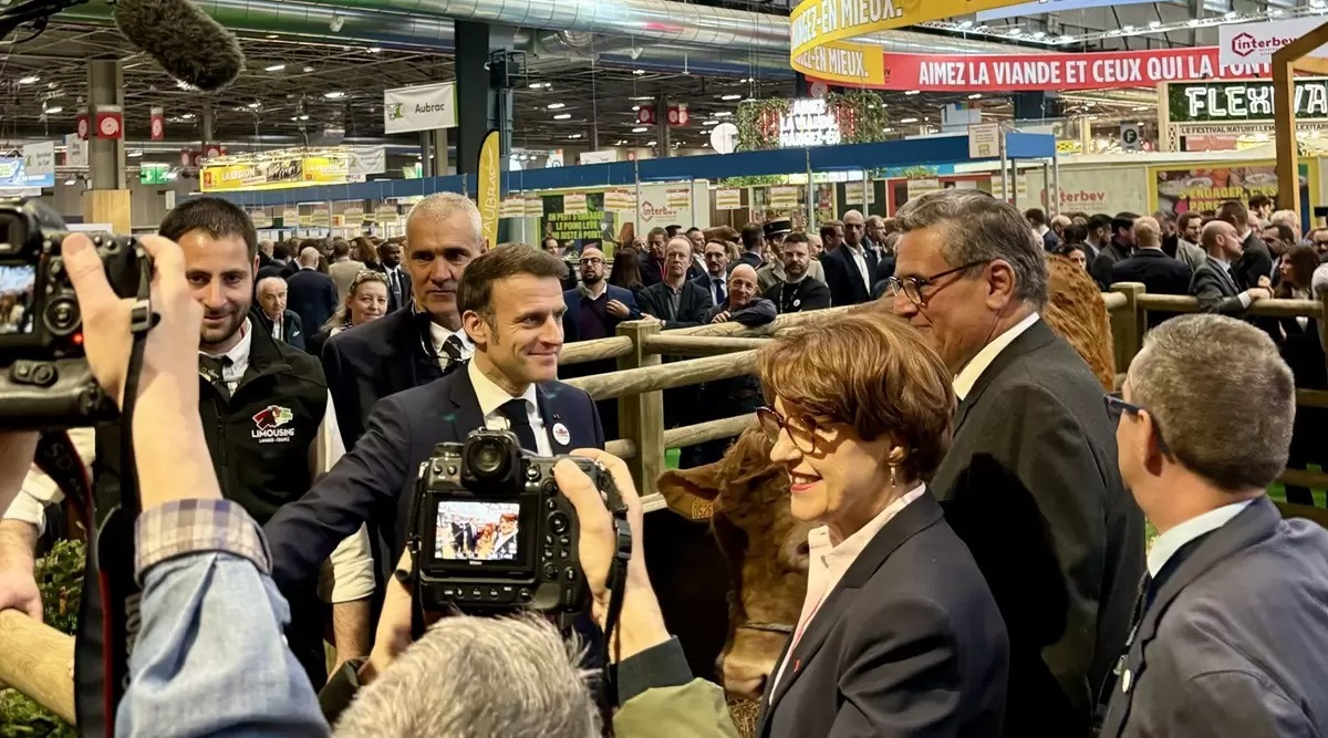 Emmanuel Macron en el salón SIA - PHOTO/SIA