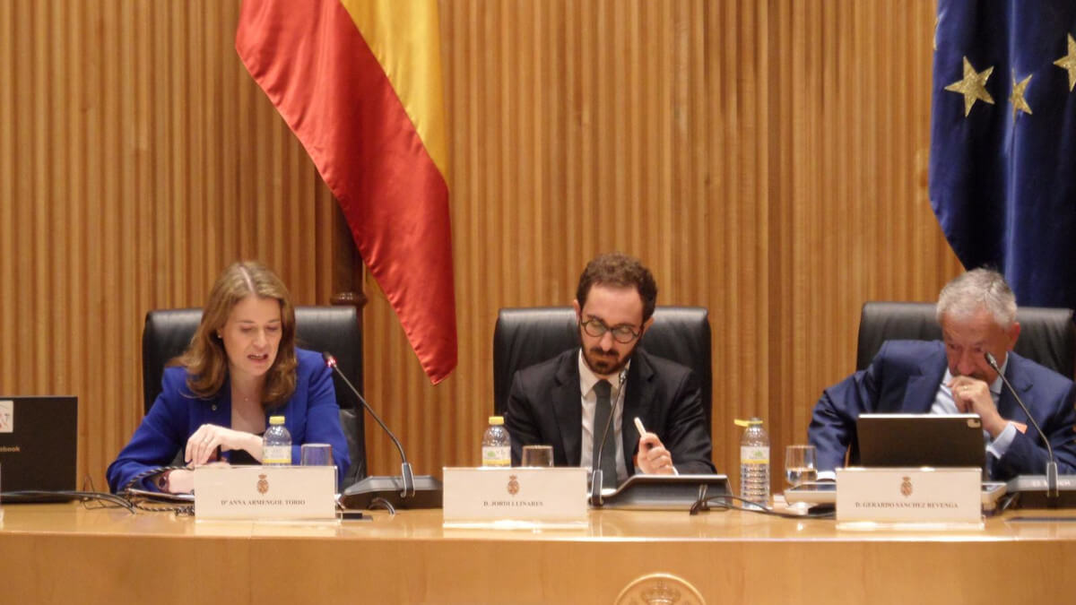 La economista de la Comisión Europea Anna Armengol subraya que el Banco Europeo de Inversiones va a hacer las veces de locomotora para propiciar que las entidades bancarias privadas financien programas de defensa - PHOTO/JPons