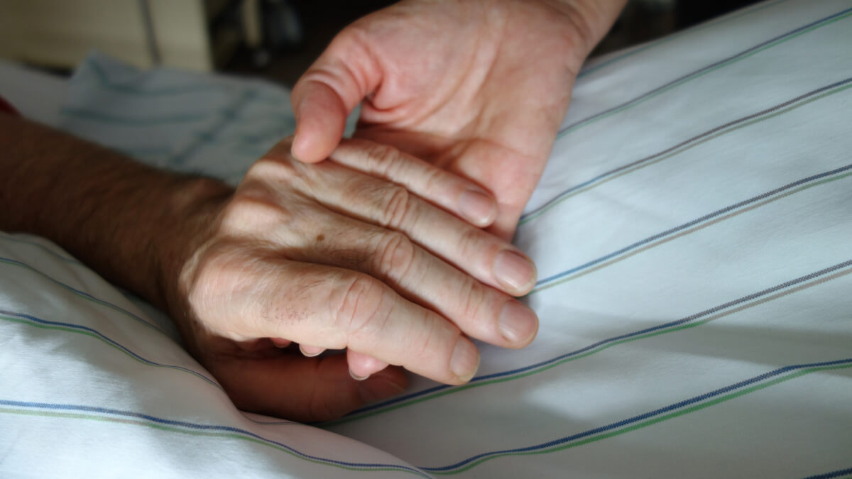 El programa para la Atención Integral a Personas con Enfermedades Avanzadas está presente en residencias de personas mayores.© Shutterstock / Patrick Thomas