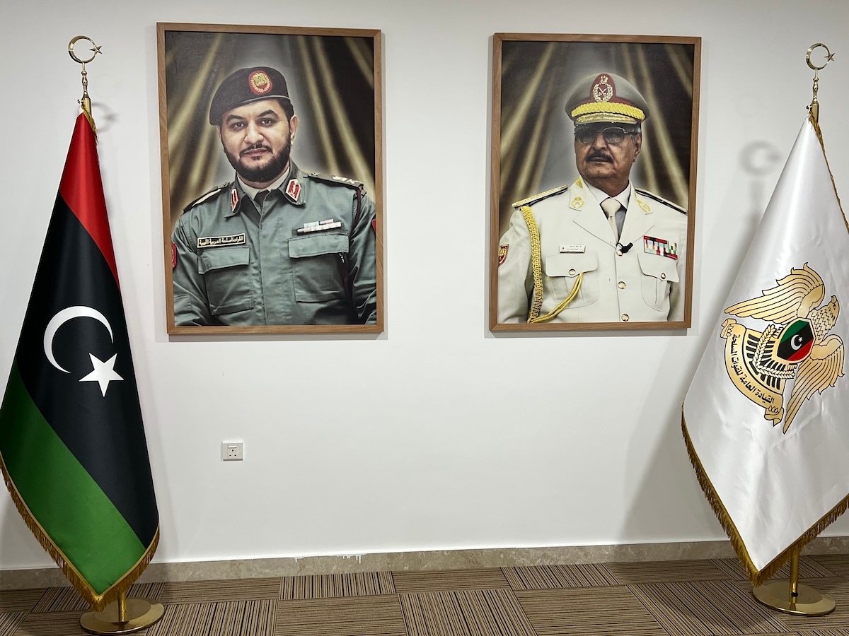 mariscal haftar y su hijo sadam