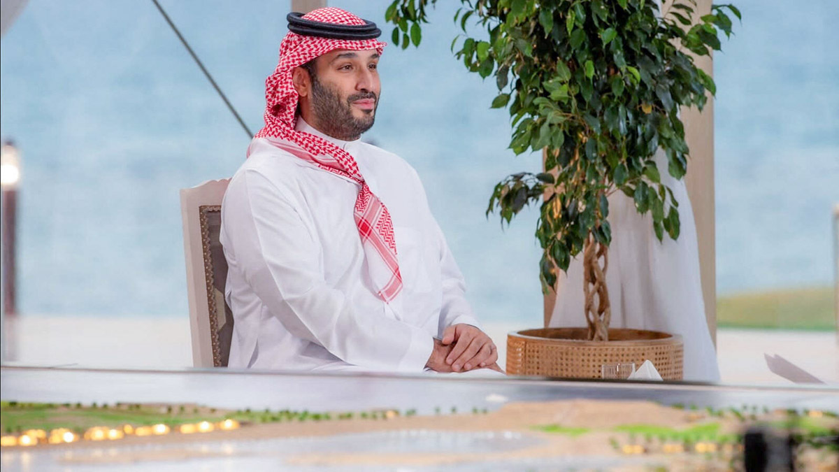 El príncipe heredero de Arabia Saudí, Mohamed bin Salman, habla con FOX News Channel, en una entrevista transmitida el 21 de septiembre de 2023, NEOM, Arabia Saudí - PHOTO/Agencia de Prensa Saudí vía REUTERS