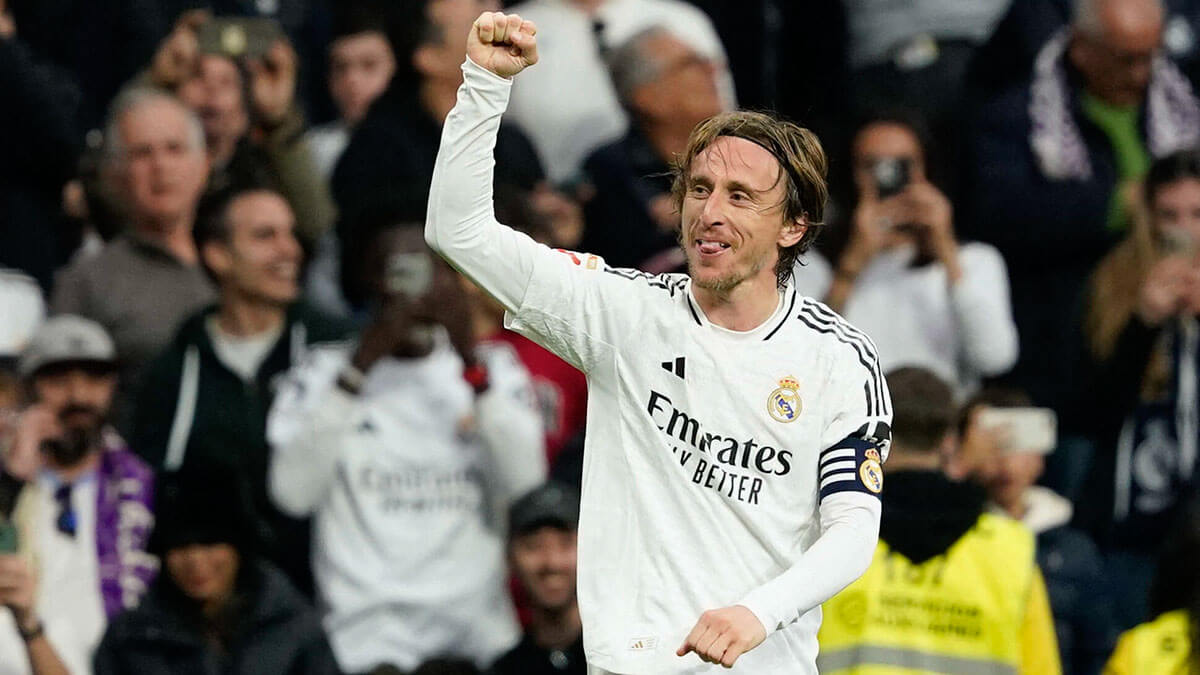 Luka Modric del Real Madrid celebra su primer gol en el partido Real Madrid vs Girona el 23 de febrero de 2025 - REUTERS/ ANA BELTRAN