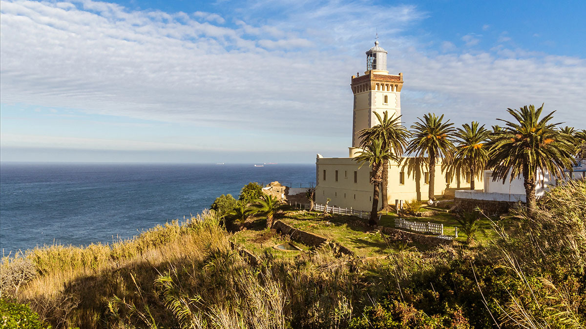 Cabo Espartel, situado en la entrada del estrecho de Gibraltar de Tánger, Marruecos - <a  data-cke-saved-href="https://depositphotos.com/es/?/" href="https://depositphotos.com/es/?/">Depositphotos</a>