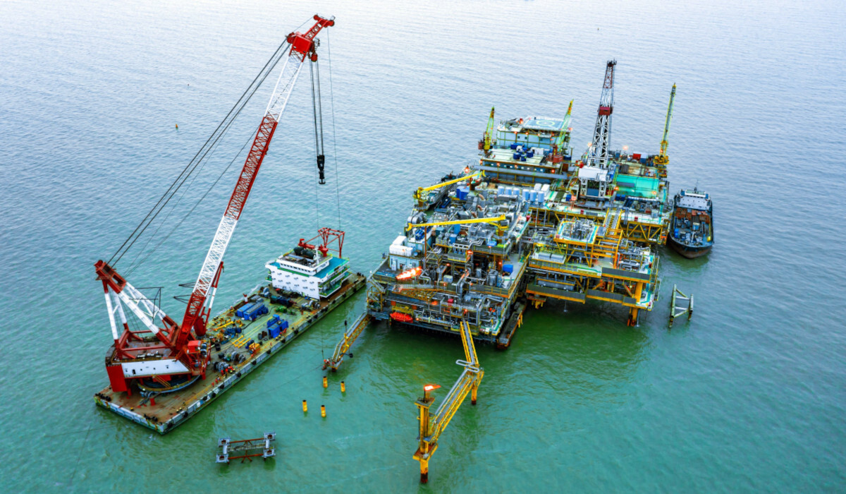Instalación de una planta offshore de la compañía China National Petroleum Corporation (CNPC) - PHOTO/@official_cnpc