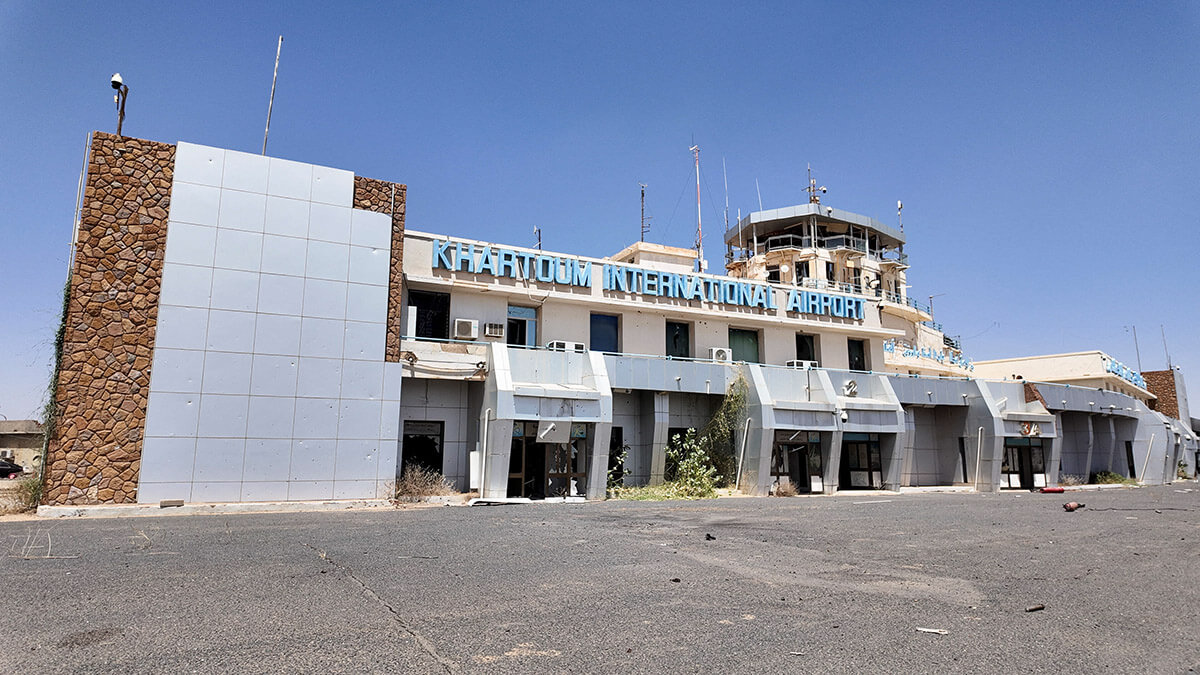 Vista general del Aeropuerto Internacional de Jartum después de que el Ejército sudanés profundizara su control sobre la capital, Jartum, ante las Fuerzas de Apoyo Rápido, en Jartum, Sudán, el 27 de marzo de 2025 - REUTERS/EL TAYEB SIDDIG