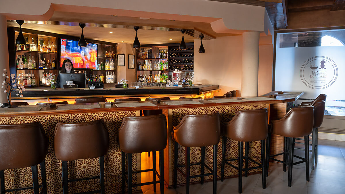 Bar-restaurante del Club Deportivo M'Sallah Garden en Tánger, Marruecos - ATALAYAR/GUILLERMO LÓPEZ
