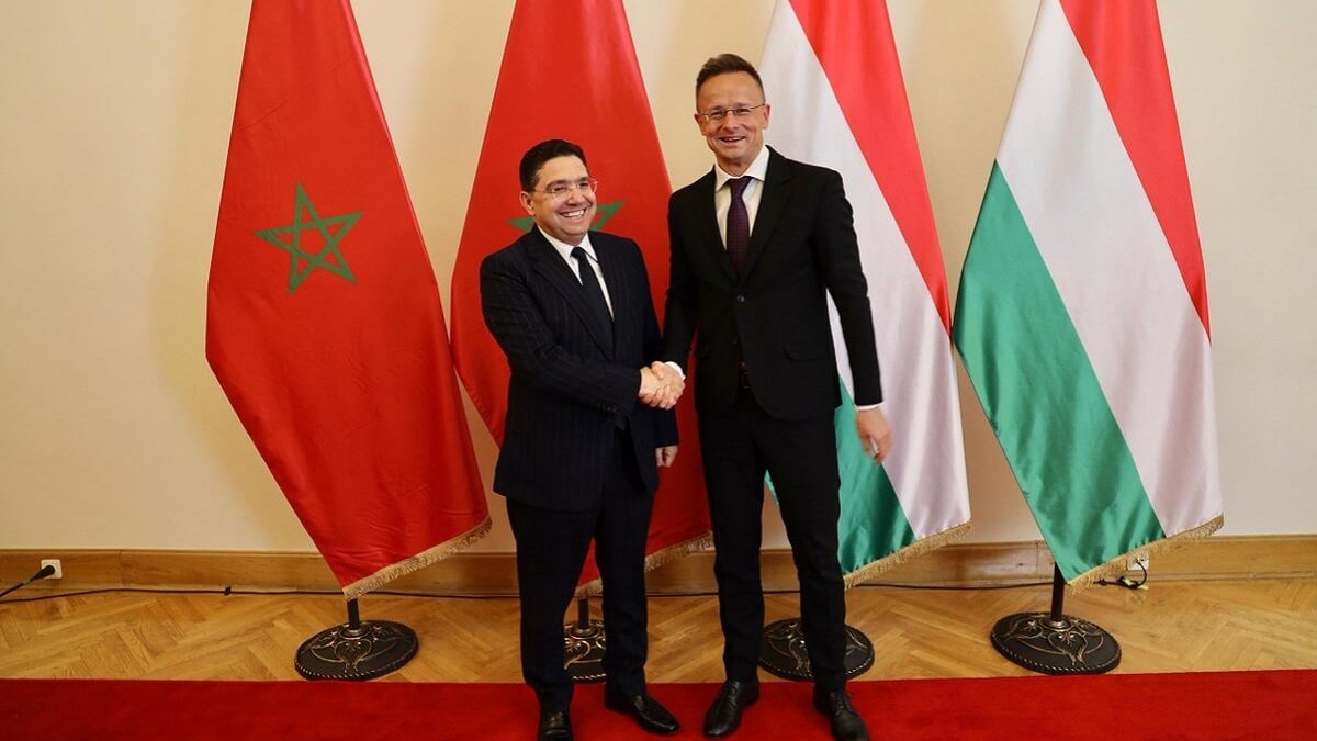 El ministro de Asuntos Exteriores de Marruecos, Nasser Bourita, con su homólogo de Hungría - PHOTO/X/@MarocDiplomatie
