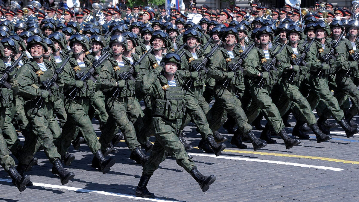 En el impresionante desfile militar de 2025 han tomado parte más de 10.000 militares en diferentes formaciones cerradas a pie - PHOTO/Kremlin